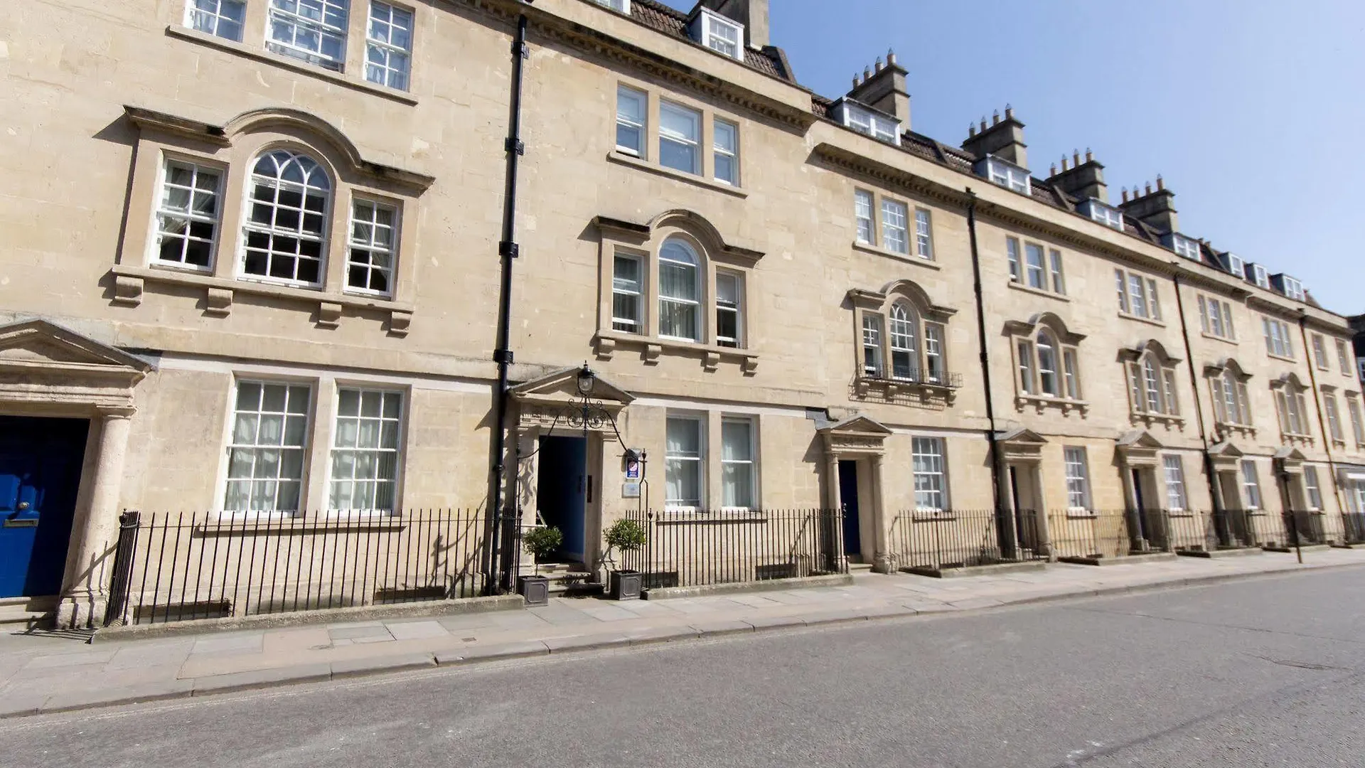 Saco Bath - St James Parade 4*,